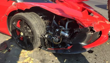 Τρακάρει τη φρεσκοαγορασμένη του LaFerrari