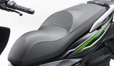 Νέο scooter Kawasaki J125