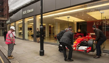 Η Ferrari δωρίζει μονοθέσιο F1 σε αντιπρόσωπό της