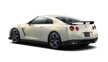 Ανεβαίνει κατηγορία το Nissan GT-R