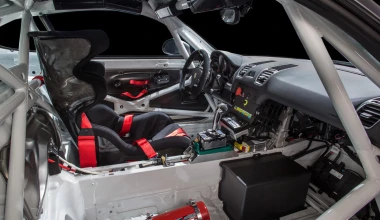 Επίδειξη ταχύτητας από την Porsche Cayman GT4 (video)