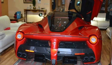 Η LaFerrari είναι για… μεγάλα σαλόνια