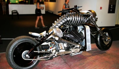 Petersen Auto Museum: Η εξέλιξη του εντυπωσιακού