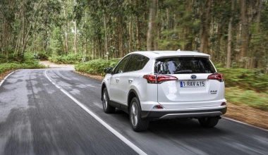 ΟΔΗΓΟΥΜΕ: Νέο Toyota RAV4 Hybrid