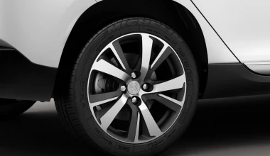 Αποκάλυψη: Peugeot 2008 πρώτες φωτογραφίες