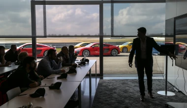 ΟΔΗΓΟΥΜΕ: Audi R8 Coupe 5.2 V10 plus