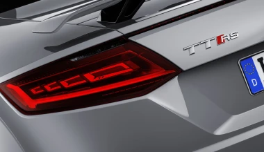 Πρεμιέρα για τα Audi TT RS των 400 PS