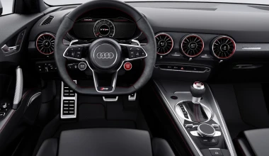 Πρεμιέρα για τα Audi TT RS των 400 PS