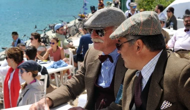 Η MINI στο Tweed Run στο νησί των Σπετσών