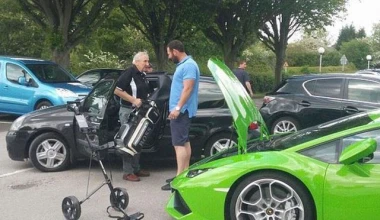 Τύπος με Lamborghini τα βρήκε… μπαστούνια!