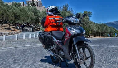 Αθήνα-Τόκιο με ένα… παπί