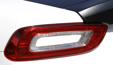 ΠΡΩΤΗ ΟΔΗΓΗΣΗ: Abarth 124 Spider