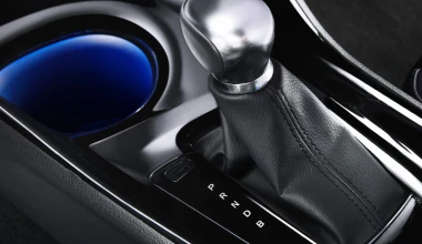 Αποκαλύφθηκε το εσωτερικό του Toyota C-HR