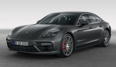 Στην Πόλη του Φωτός η νέα Porsche Panamera (vid)