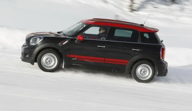 Η γκάμα των τετρακίνητων MINI επεκτείνεται