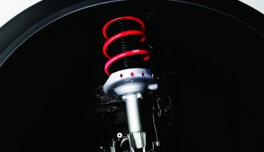 Subaru XV Hybrid με καλούδια STi