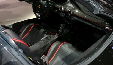 Η LaFerrari Aperta χωρίς οροφή στο Παρίσι