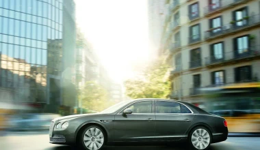 Ολοκαίνουργια Bentley Flying Spur