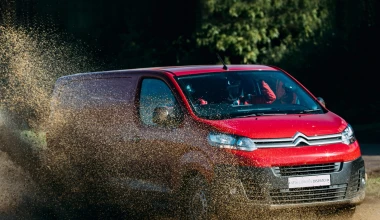 Citroen Jumpy στρίβει με τις πόρτες (video)