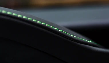 Sriracha: To νέο «καυτό» Lexus IS (video)