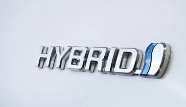 ΟΔΗΓΟΥΜΕ το νέο Toyota C-HR
