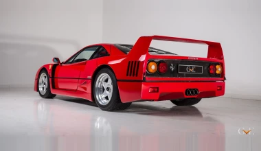 Η Ferrari F40 του Eric Clapton στο «σφυρί»