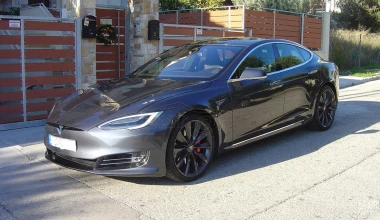 Αγγελία ενός ελληνικού Tesla Model S. Με πόσο;