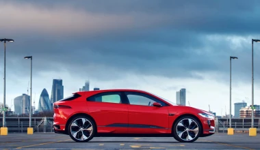 Το πρωτότυπο ηλεκτρικό Jaguar SUV στους δρόμους του Λονδίνου (vid)