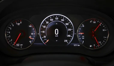 ΠΡΩΤΗ ΟΔΗΓΗΣΗ: OPEL Insignia Grand Sport