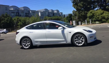 Εθεάθη το οικονομικότερο Tesla