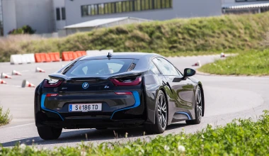 ΟΔΗΓΟΥΜΕ την υβριδική BMW 530e