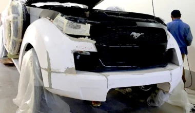 “Σκοτώνοντας” μια υπέροχη Mustang (video)