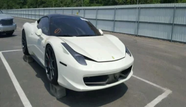 Πόσο κοστίζει μια πλημμυρισμένη Ferrari 458 Italia; 