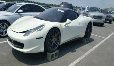 Πόσο κοστίζει μια πλημμυρισμένη Ferrari 458 Italia; 