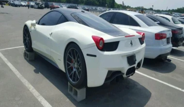 Πόσο κοστίζει μια πλημμυρισμένη Ferrari 458 Italia;