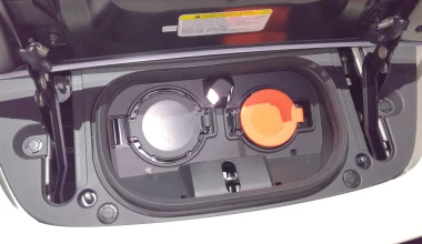 Αποκρυπτογραφούμε το νέο Nissan Leaf στο Όσλο (vid)