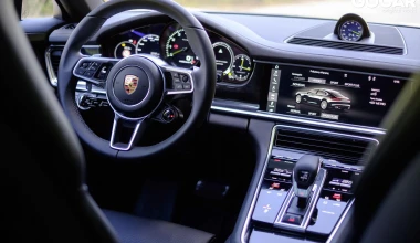 Με την Porsche Panamera 4 E-Hybrid στη λίμνη Δόξα