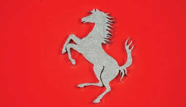 Πόσα ευρώ για ένα βιβλίο της Ferrari;