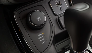 ΝΕΟ JEEP COMPASS. Έξω από τα συνηθισμένα