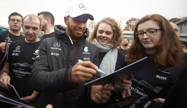 Σχημάτισαν το μονοθέσιο της Mercedes-AMG για να τιμήσουν τον Hamilton (vid)