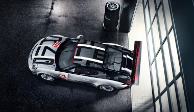 O γρηγορότερος άνθρωπος του κόσμου δοκιμάζει την αγωνιστική Porsche 911