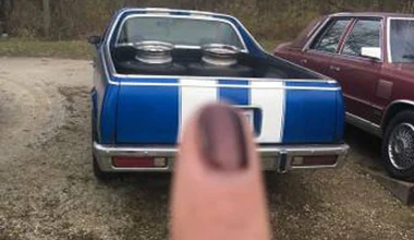 Αυτή είναι η νέα μόδα ανάρτησης αγγελιών αυτοκινήτων;