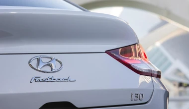 ΠΡΩΤΗ ΟΔΗΓΗΣΗ: Nέο Hyundai i30 Fastback