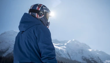 151,57 km/h πάνω σε μια σανίδα του snowboard