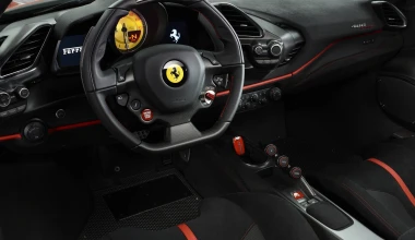 Νέα Ferrari 488 Pista