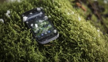 Ένα σκληροτράχηλο smartphone από τη Land Rover