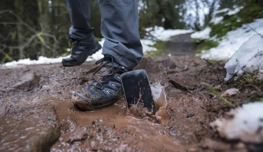 Ένα σκληροτράχηλο smartphone από τη Land Rover