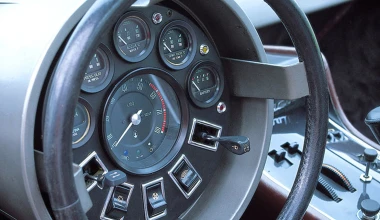 10 ξεχωριστά τιμόνια αυτοκινήτων