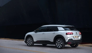 ΟΔΗΓΟΥΜΕ στην Ελλάδα το νέο Citroen C4 Cactus