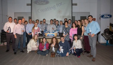 Πασχαλινές λαμπάδες από τους εργαζόμενους της Ford